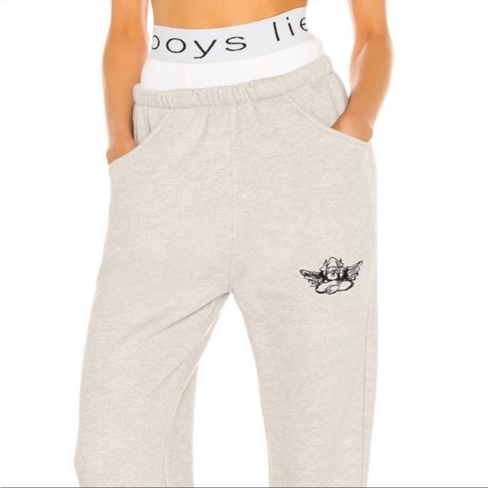 Boys lie gray sweat pants